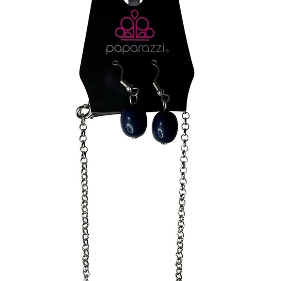Paparazzi Heavenly Harmony Necklace and Earrings - Picture 2 of 4